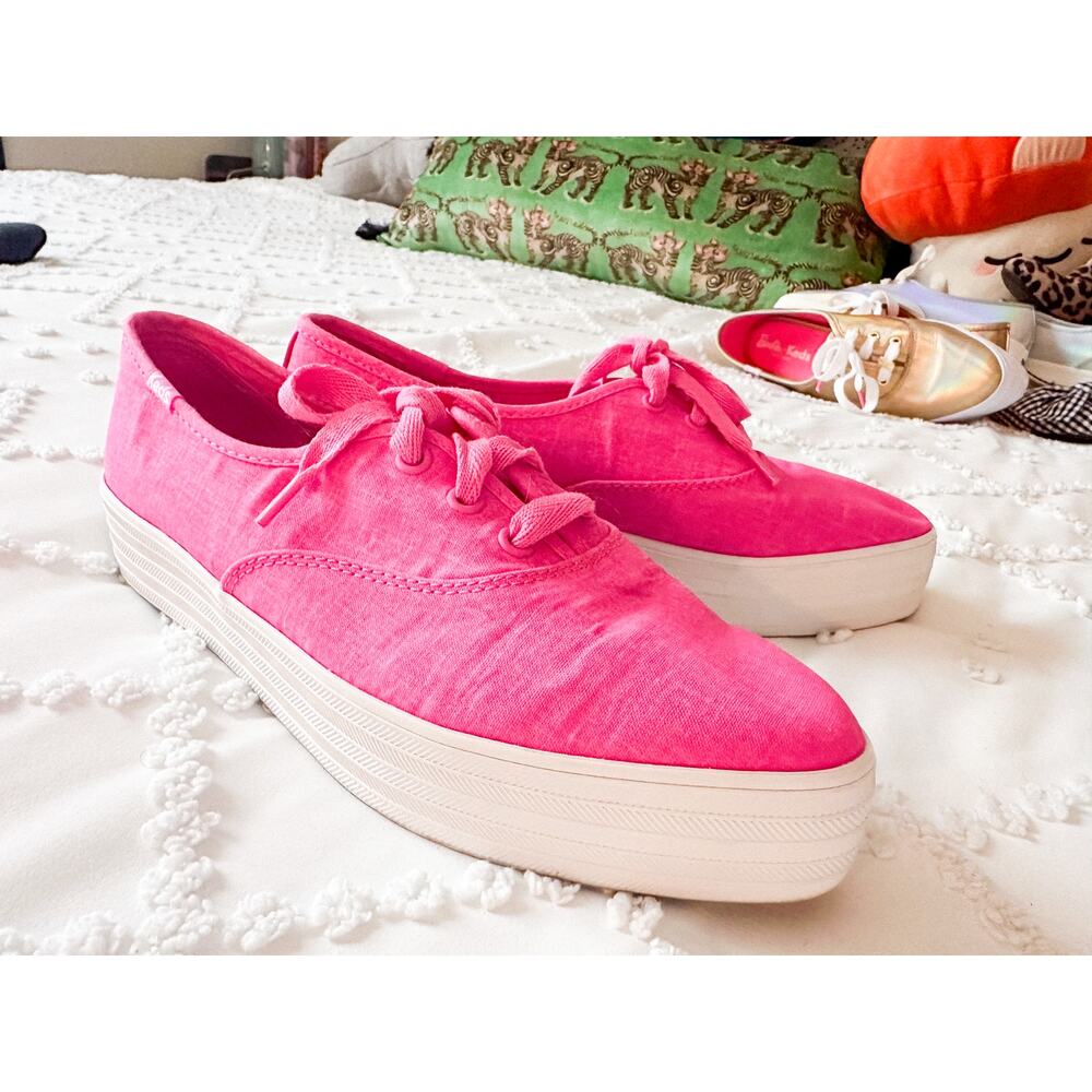 NWOT Keds Hot Pink BARBIE Pointed Toe Platform Shoes Women's Size 8